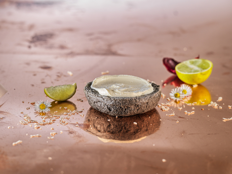 scamorza burger schritt 2 pattie mit creme bestreichen